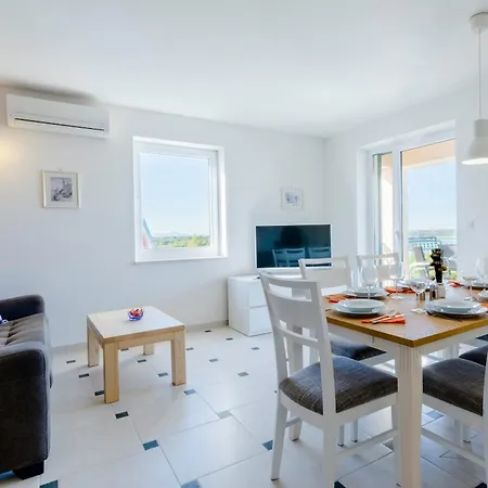 With A Swimming Pool Milna, Brac - 22122 Apartment Milna (Brac)