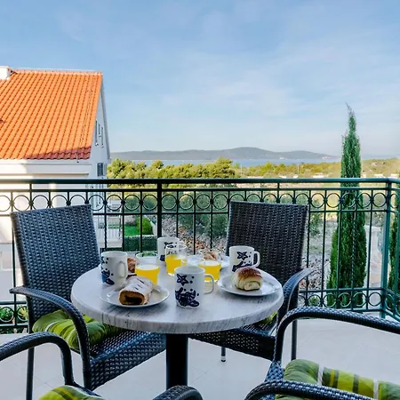 Family-friendly With Swimming Pool Milna, Brac - 22122
