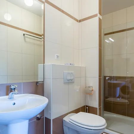 With A Swimming Pool Milna, Brac - 22122 Apartment