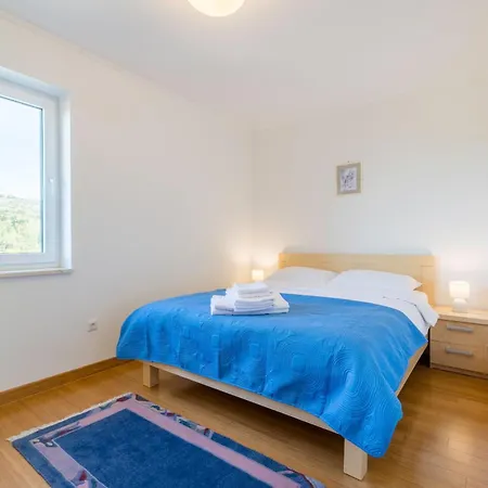 Family-friendly With Swimming Pool Milna, Brac - 22122 * ミルナ