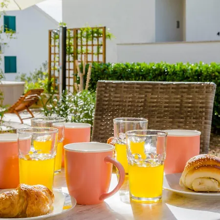 Family-friendly With Swimming Pool Milna, Brac - 22122 アパート *